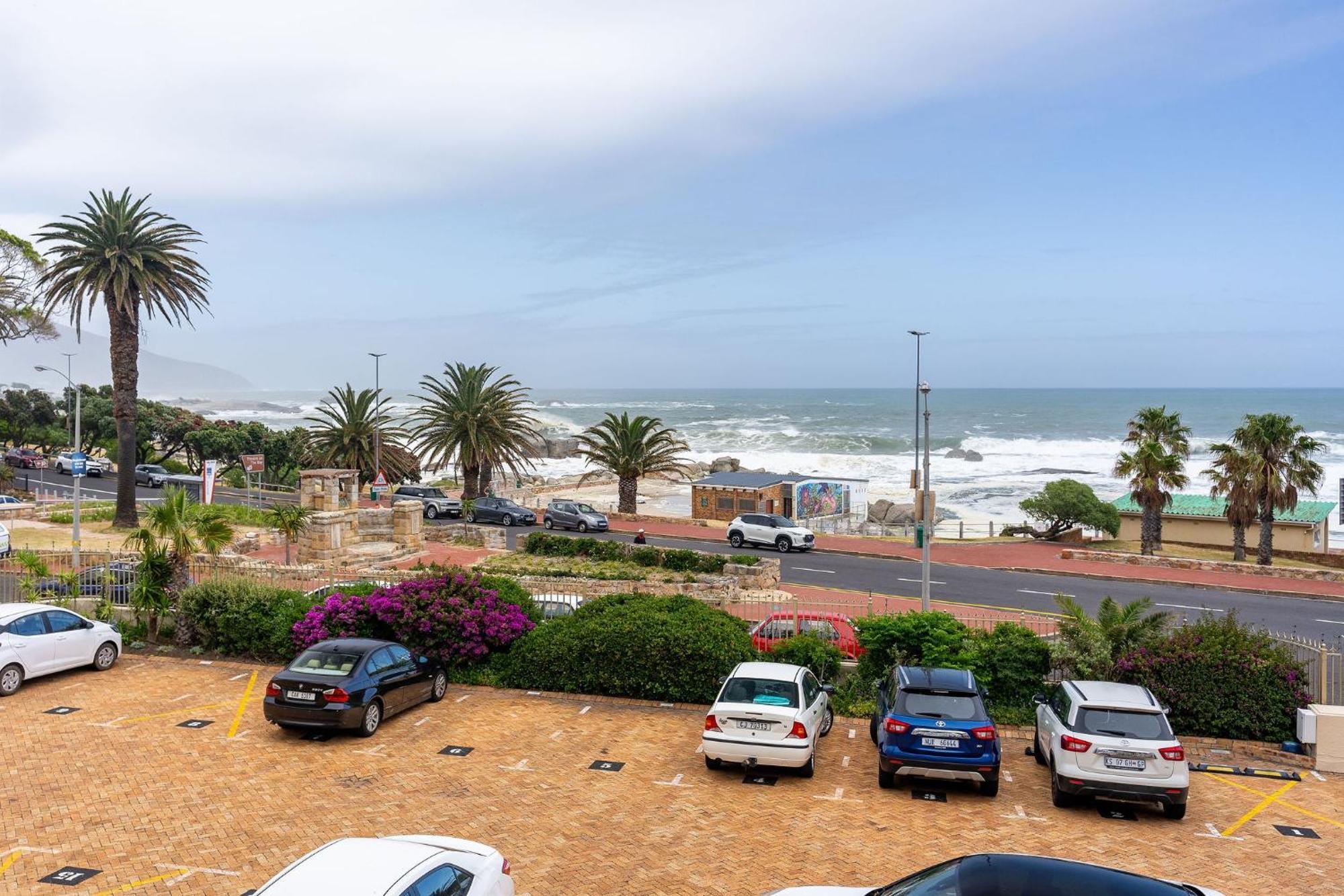 Tidal Pool Apartments - Camps Bay Cape Town Exterior photo