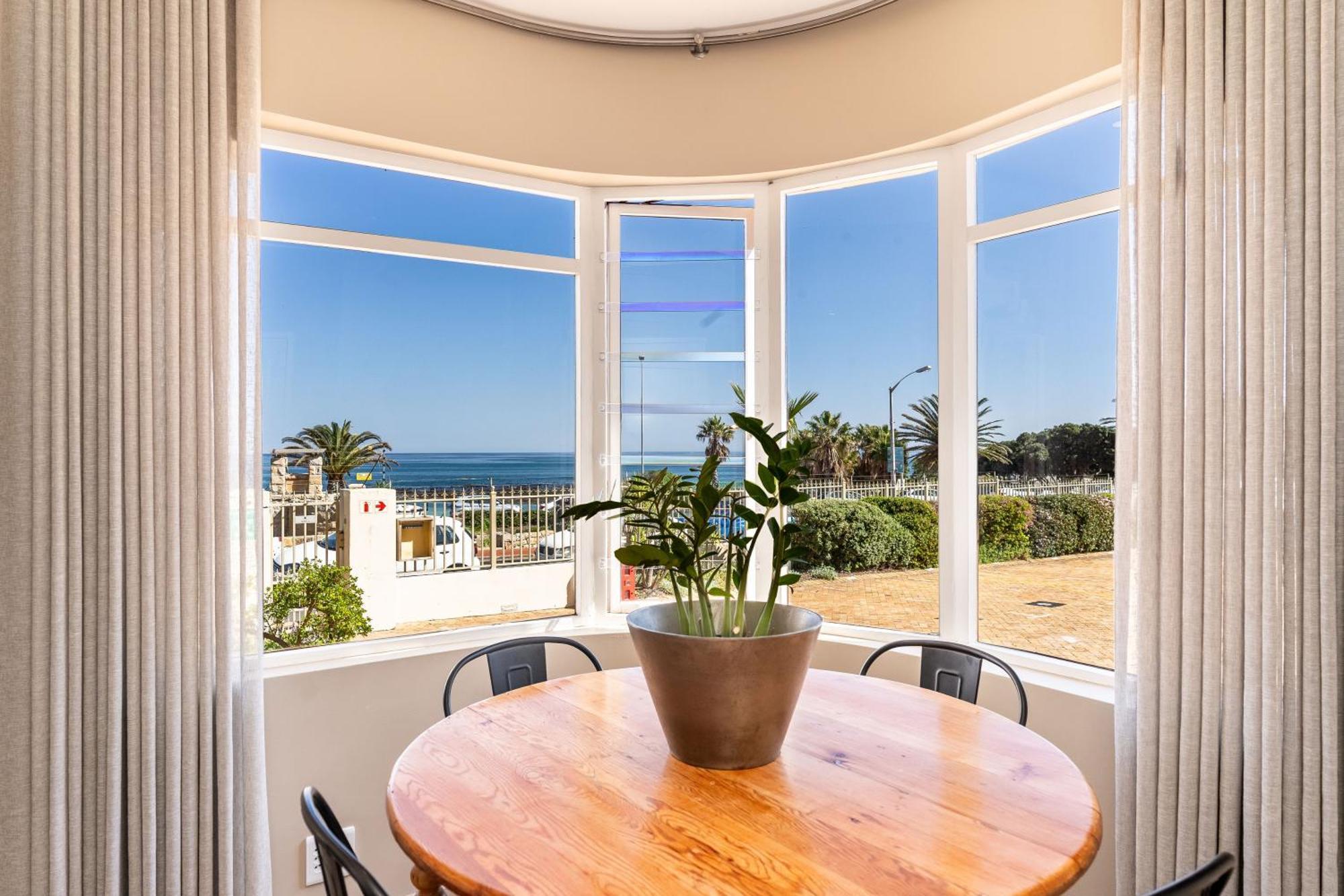 Tidal Pool Apartments - Camps Bay Cape Town Exterior photo