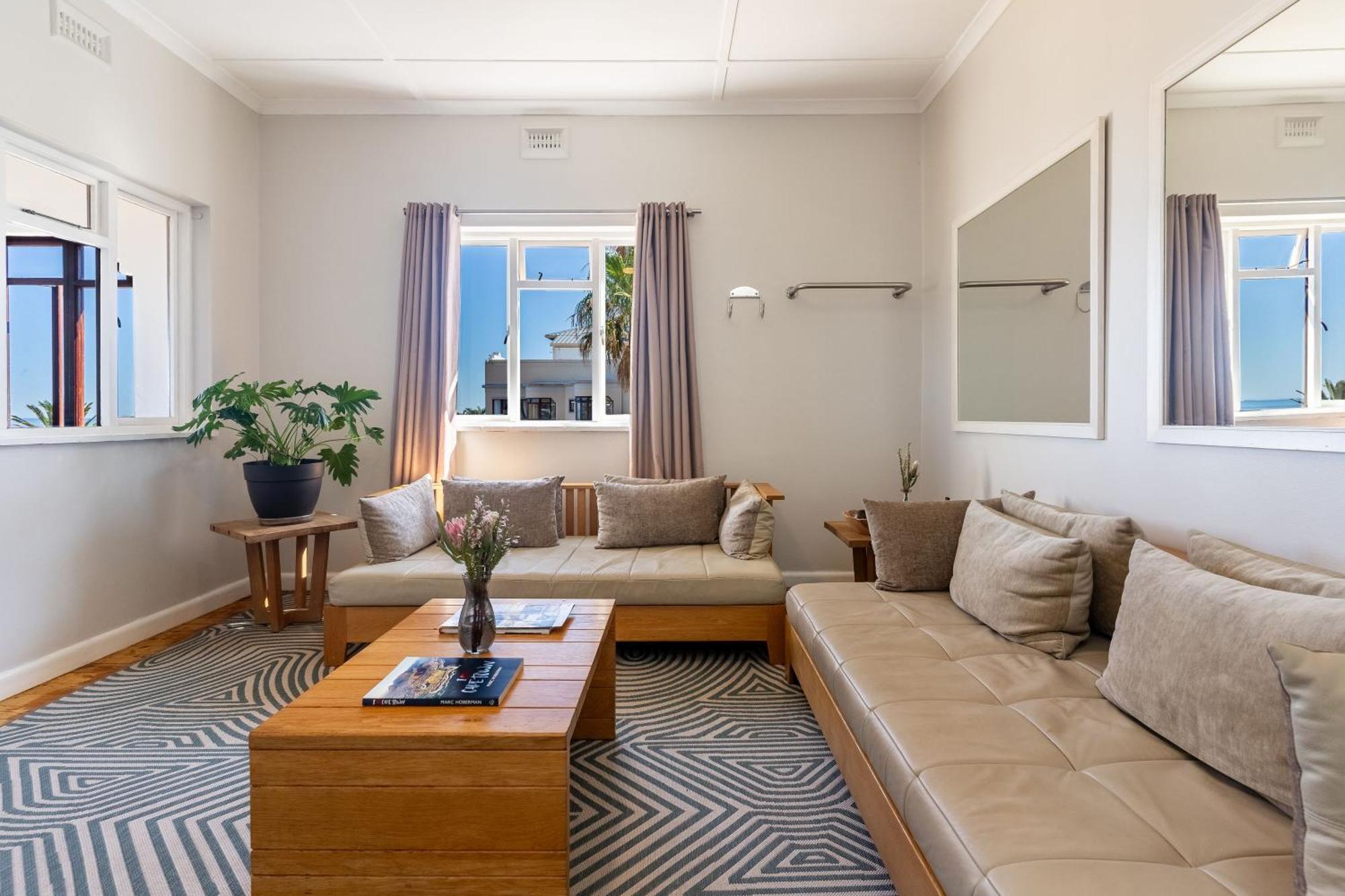 Tidal Pool Apartments - Camps Bay Cape Town Exterior photo