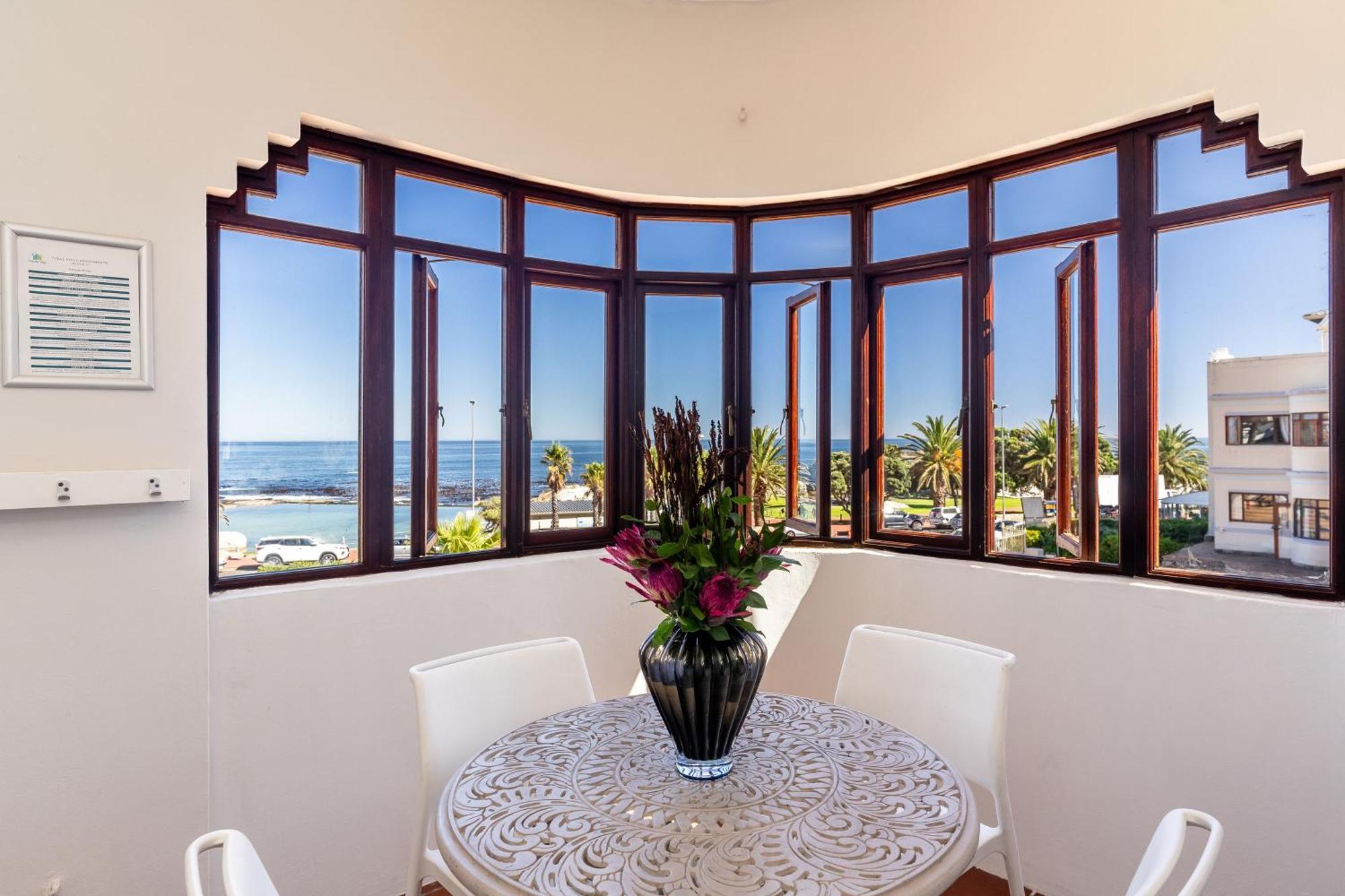 Tidal Pool Apartments - Camps Bay Cape Town Exterior photo